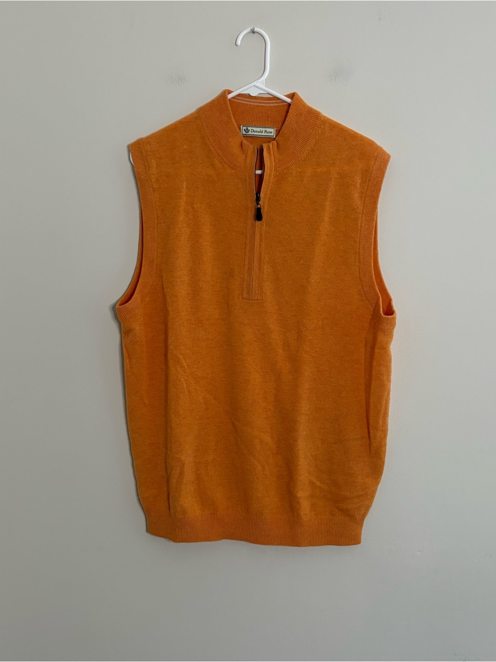 Donald Ross Men's Medium 1/2 Zip Sweater Vest 100% Lambswool Orange Old Money